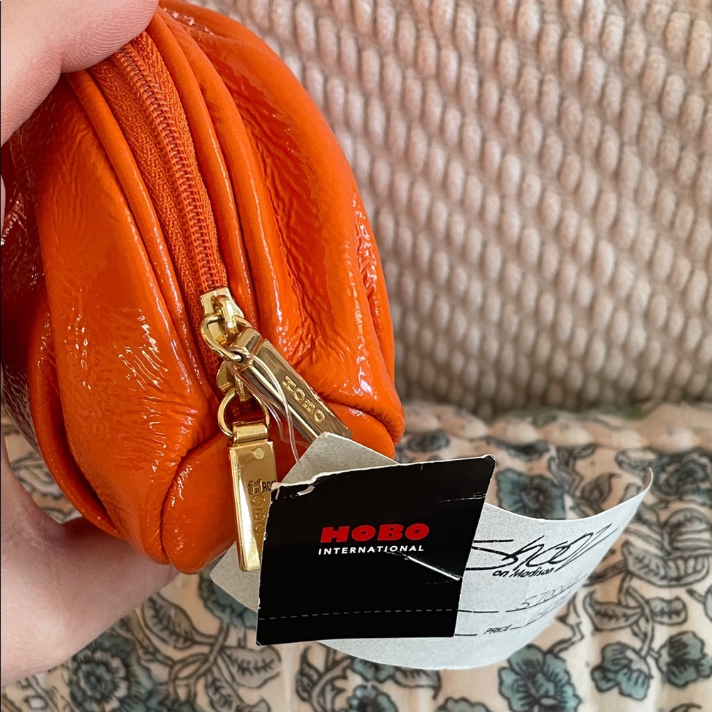 NWT $65 HOBO International Vibrant Patent Orange Clutch Makeup Accessories - Picture 3 of 16